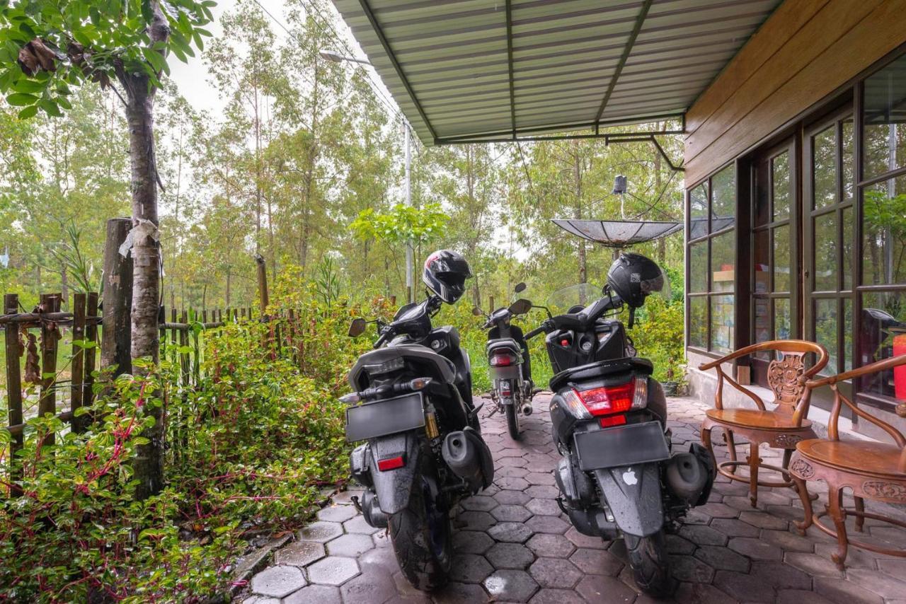 Reddoorz @ Apache Camp Hotel Batu  Exterior foto